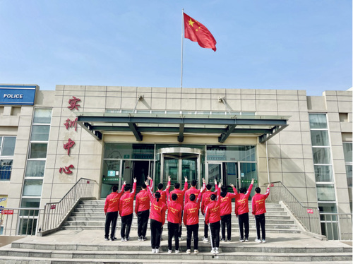大连时代学校雷锋活动报道689.jpg