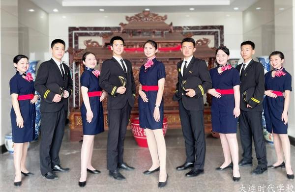 六中-9人.jpg